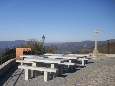 PARQUE DE MERENDAS DO CRUZEIRO DAS LAGES 